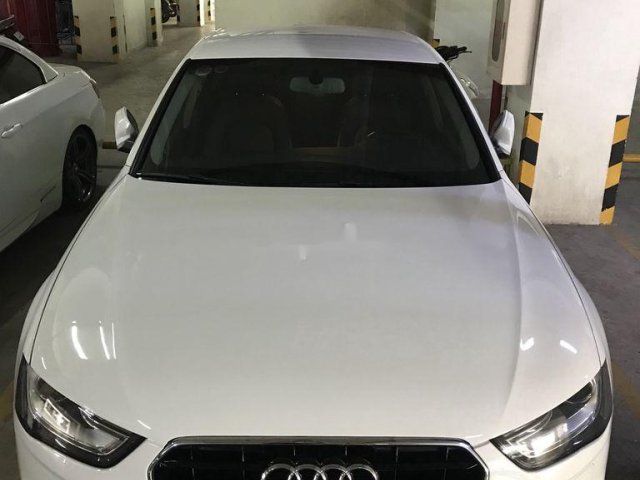 Bán Audi A4 sản xuất năm 2012, màu trắng, xe nhập0