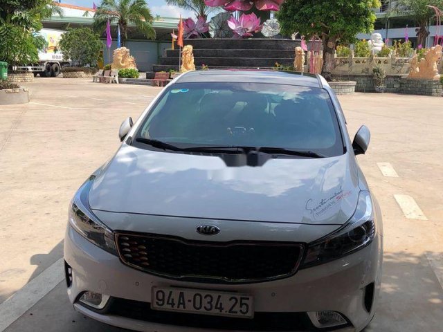 Cần bán lại xe Kia Cerato sản xuất năm 2018, màu trắng, nhập khẩu nguyên chiếc, 570 triệu0