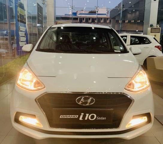 Cần bán Hyundai Grand i10 đời 2020, màu trắng0