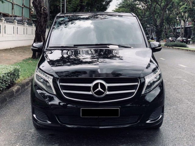 Bán xe Mercedes V220D đời 2016, màu đen, nhập khẩu