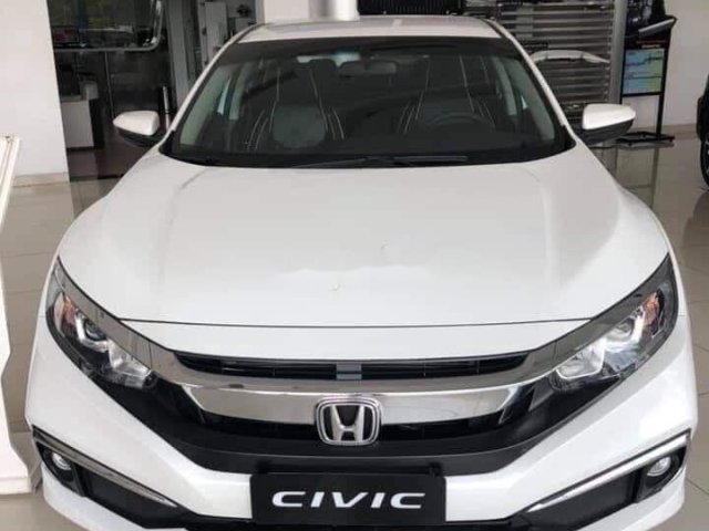 Cần bán xe Honda Civic sản xuất 2019, màu trắng, nhập khẩu