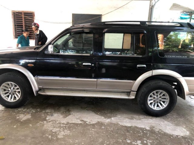 Cần bán Ford Everest năm sản xuất 2005, màu đen, xe nhập