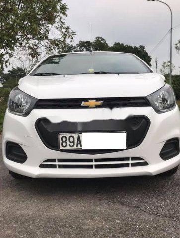 Bán Chevrolet Spark đời 2018, màu trắng giá cạnh tranh