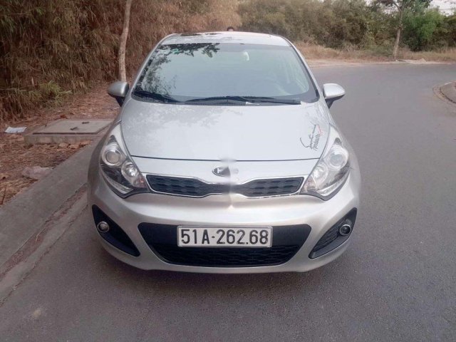 Bán ô tô Kia Rio năm 2012, màu bạc, nhập khẩu, giá tốt