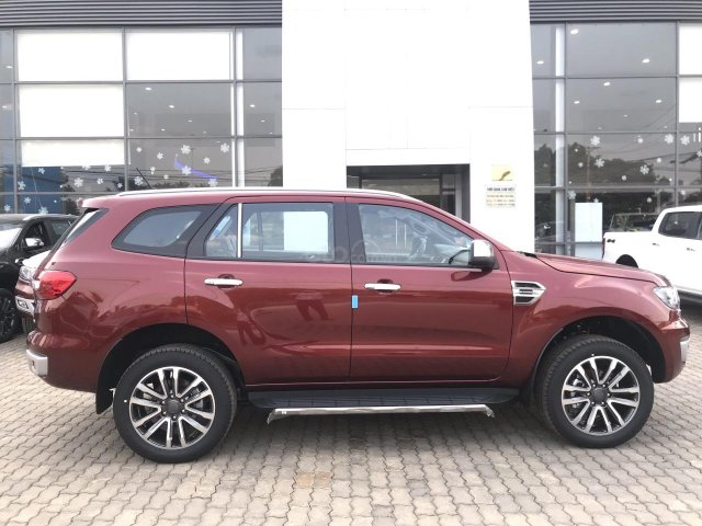 Bán Ford Everest Titanium Bi-Turbo 2.0L 4WD, ưu đãi cực khủng 170tr