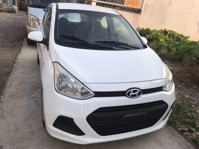 Bán Hyundai Grand i10 đời 2015, màu trắng, nhập khẩu