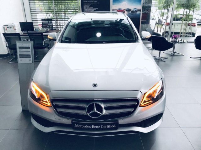 Bán ô tô Mercedes E250 đời 2017, màu trắng như mới