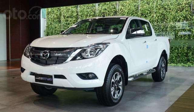 Giá ưu đãi xả hàng Mazda BT50 2.2 ATH , sản xuất 2018, xe nhập khẩu