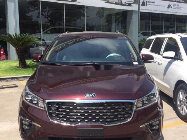 Bán xe Kia Sedona sản xuất năm 2020, màu đỏ0