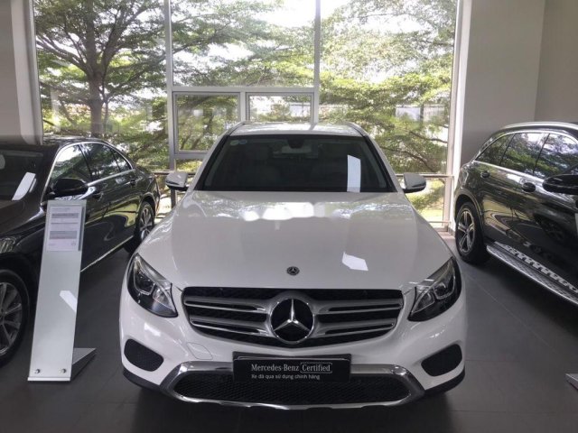 Bán Mercedes GLC200 đời 2019, màu trắng