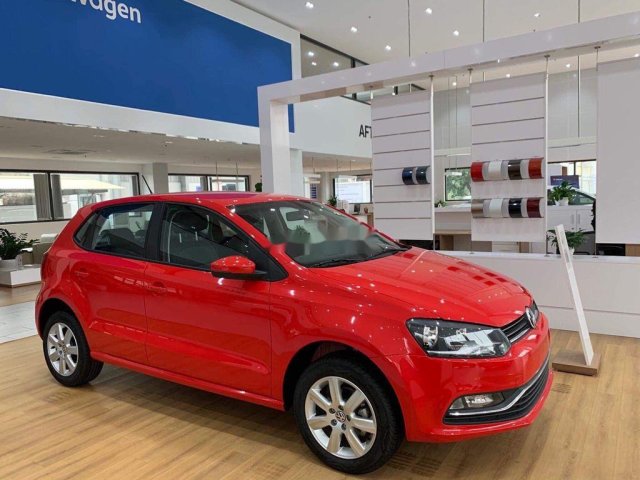 Bán xe Volkswagen Polo năm 2018, màu đỏ, nhập khẩu, giá 695tr0