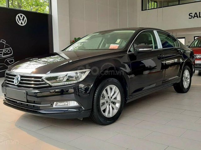 Volkswagen Passat Bluemotion High nhập khẩu nguyên chiếc hiện tại đang áp dụng CTKM 100% phí trước bạ0