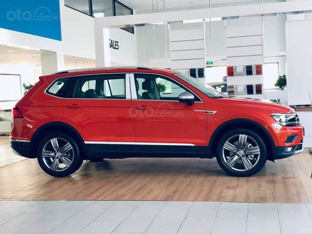 VW Tiguan Luxury - một chiếc xe SUV 7- Thiết kế hoàn toàn mới, MQB giống trên Audi Q5, chung khung gầm và hệ động cơ Audi