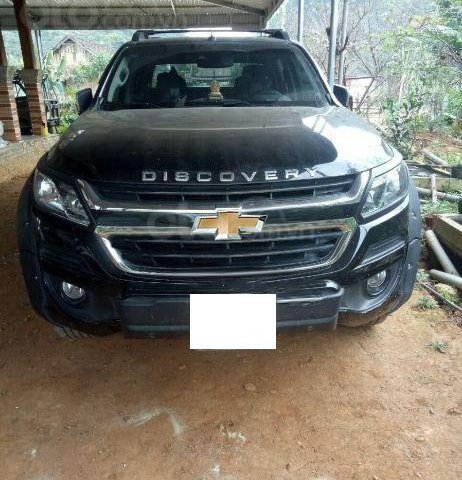 Cần bán gấp Chevrolet Colorado đời 2017, màu đen, xe gia đình