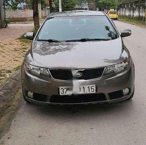 Cần bán gấp Kia Forte sản xuất 2009, màu xám, xe nhập, giá tốt