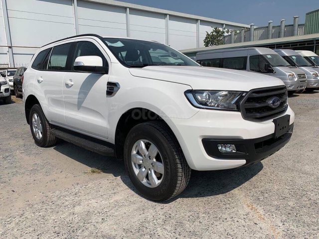Ford Everest Ambient sản xuất 2020, xe nhập tặng ngay 75tr0