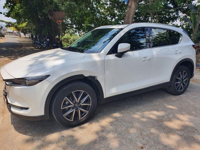 Cần bán xe Mazda CX 5 năm sản xuất 2018, màu trắng