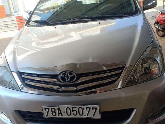 Bán xe Toyota Innova đời 2009, màu bạc