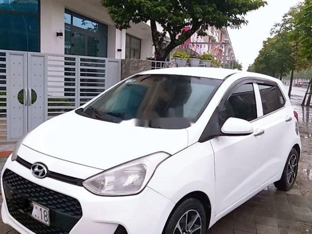 Cần bán lại xe Hyundai Grand i10 đời 2015, màu trắng, xe nhập