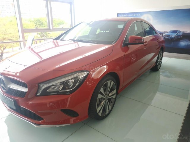 [Trợ giá mùa dịch covid] xe Mercedes CLA 200 đỏ siêu lướt chính hãng - đăng ký 2019