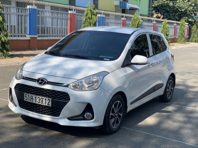 Xe Hyundai Grand i10 1.2 MT mua 9/2019, màu trắng xe như mới, giá tốt0