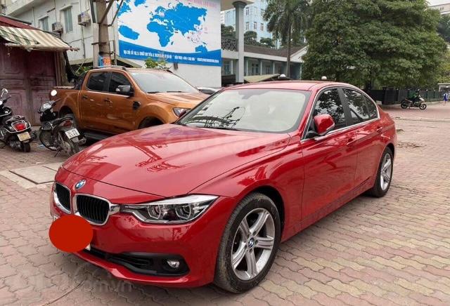 Bán gấp BMW 320i, sx 2018, đẹp tuyệt vời, giá 1 tỷ 380 tr