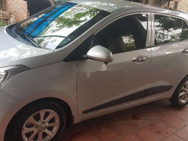 Bán Hyundai Grand i10 sản xuất năm 2016, màu bạc, nhập khẩu