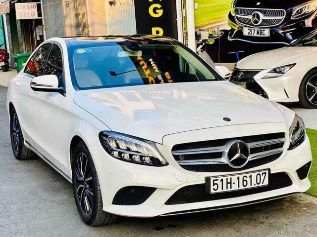 Xe Mercedes C class 2019, màu trắng