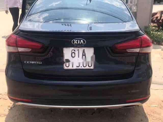 Cần bán lại xe Kia Cerato đời 2018, màu đen, nhập khẩu, 530tr