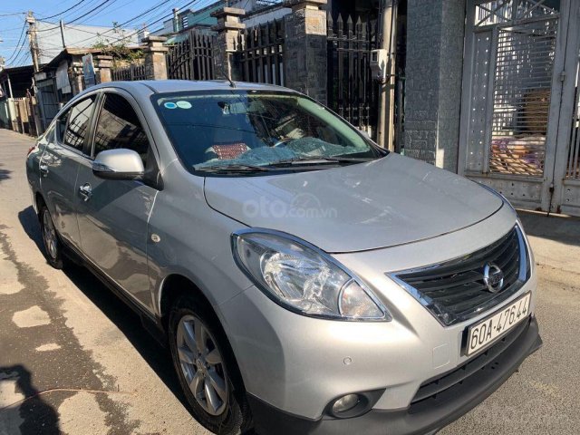 Cần bán xe Nissan Sunny đời 2018, màu bạc