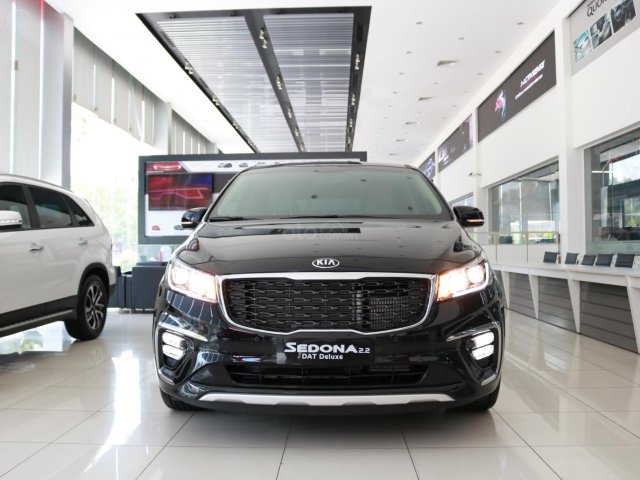 Kia Sedona 2020 máy dầu màu đen giao liền, ưu đãi 60 triệu cho tất cả khách hàng ở TPHCM, tặng bảo hiểm, phụ kiện