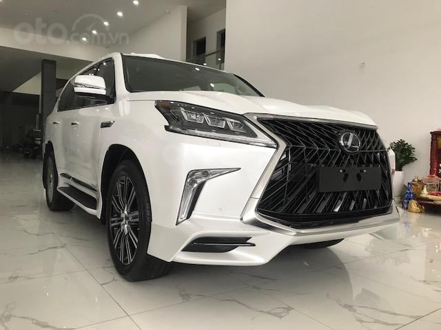 Giao ngay Lexus LX570 Super Sport S Trung Đông, sản xuất 2020