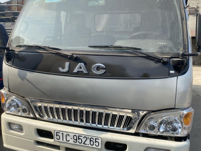 Cần bán JAC HFC sản xuất 2016, màu bạc0