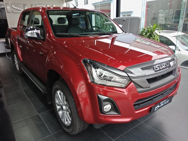 Bán xe Isuzu Dmax 1.9 4x4 MT 2019. Khuyến mại nắp thùng chính hãng