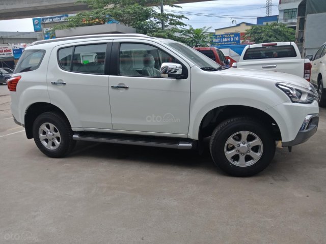 Bán ô tô Isuzu mu-X 1.9 4x2 MT 2019, khuyến mại bảo hiểm thân vỏ 1 năm0