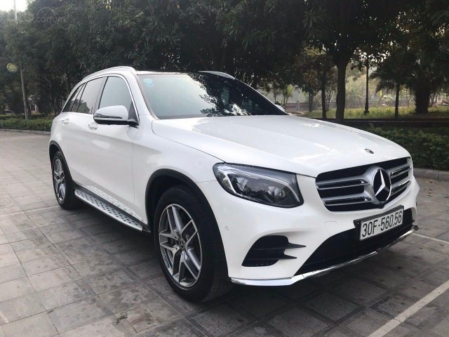 Cần bán lại xe Mercedes-Benz GLC300 model 2018