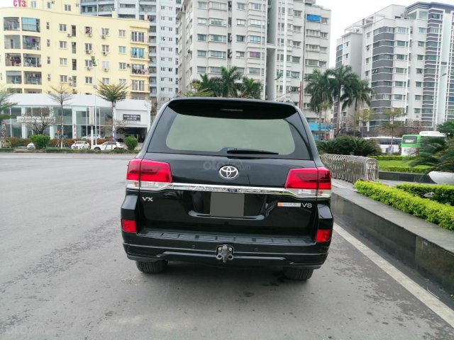 Cần bán nhanh chiếc Toyota Land Cruiser VX V8, sản xuất 2016, màu đen, nhập khẩu