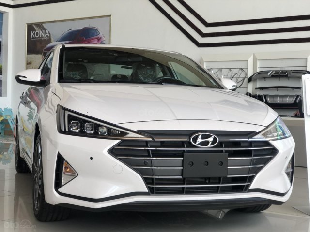 Giá xe Hyundai Elantra số sàn 2020 giá tốt nhất, LH ngay để nhận ưu đãi khủng