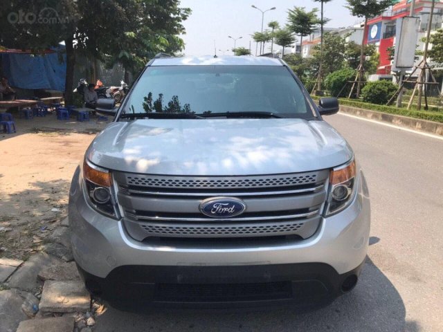 Bán Ford Explorer 3.5 AT 4WD sản xuất 2011, màu bạc, nhập khẩu nguyên chiếc