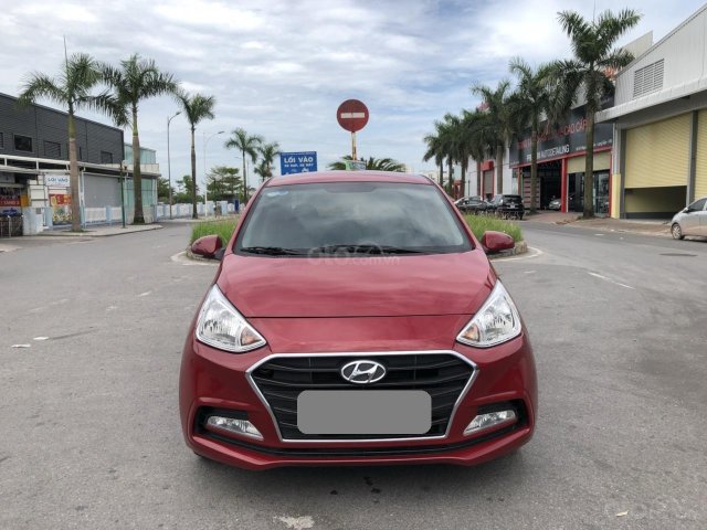 Cần bán Hyundai i10 2019, số sàn bản 1.2 sedan màu đỏ