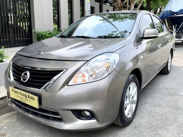 Cần bán Nissan Sunny model 2014, số tự động, bản full