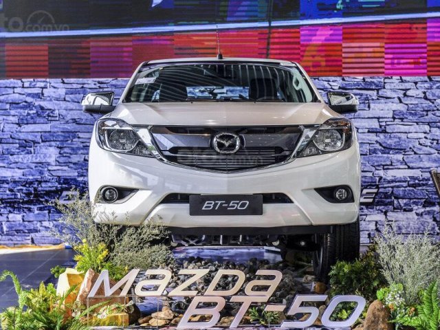 Mazda BT50 - xe bán tải nhập khẩu Thái Lan - trả trước 150 triệu - cam kết giá tốt nhất