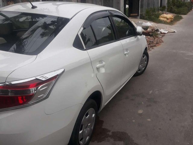 Cần bán lại xe Toyota Vios năm 20140