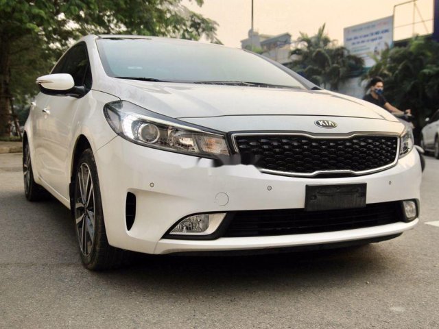 Cần bán xe Kia Cerato 2.0 AT sản xuất năm 2016, màu trắng, giá 540tr