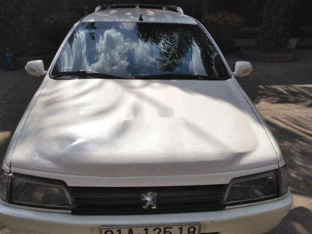 Cần bán Peugeot 405 1995, màu trắng, xe nhập