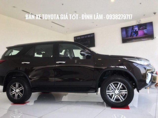 Bán Toyota Fortuner đời 2020, màu đen0