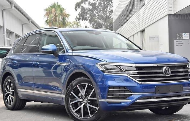 Bán xe Volkswagen Touareg sản xuất năm 2020 - xe chưa về - đặt hàng cuối năm giao - 3 phiên bản