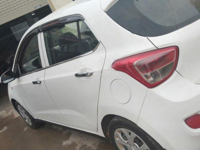 Bán Hyundai Grand i10 sản xuất năm 2015, màu trắng, nhập khẩu 0