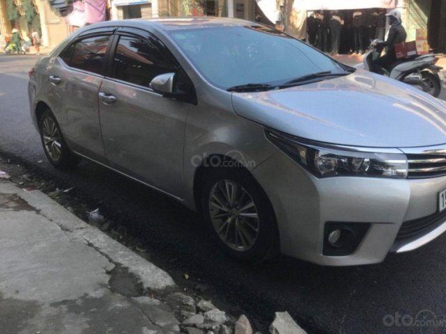 Bán Toyota Corolla Altis sản xuất 2015 chính chủ0