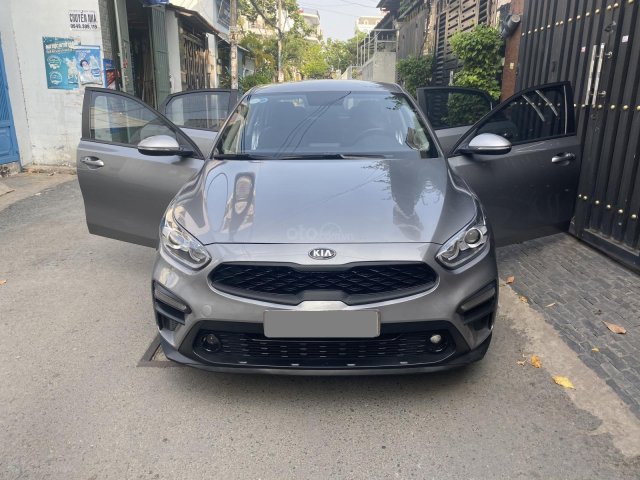 Bán Kia Cerato 2019 số sàn, màu xám, gia đình giữ rất kỹ mới tinh